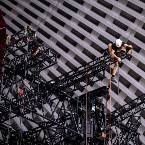 Produzione-tecnica-eventi-spettacoli-Tour-Ligabue-2023-tecnico-rigging